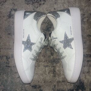 Vintage Havana White and Gray Sneakers